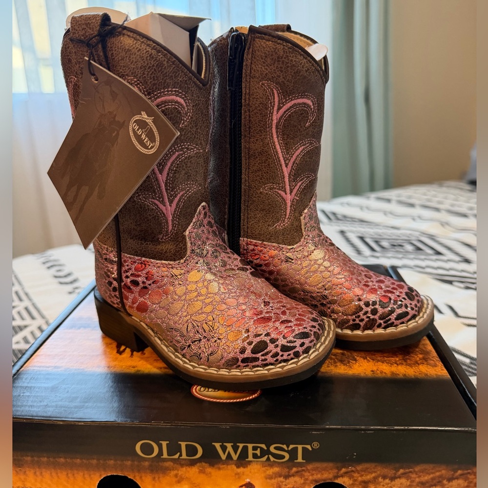 OLD WEST TODDLER GIRLS' ANTIQUE WESTERN BOOTS (NWT) ✨🩷